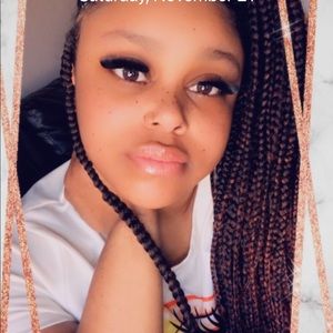 Meet your Posher, Maya